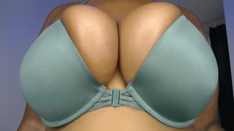 sexychocco online show from May 28, 5:16 am