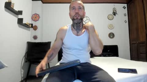Snapshot of sexycolombian2022 chatting on February 25, 12:04 pm Antonioylola online show from February 25, 12:04 pm