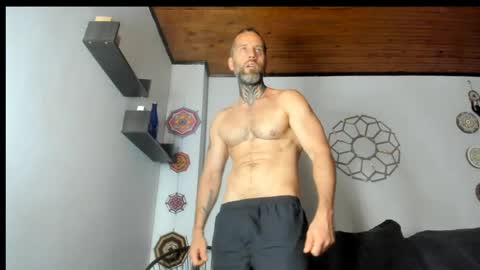 Snapshot of sexycolombian2022 chatting on May 14, 2:24 pm Antonioylola online show from May 14, 2:24 pm
