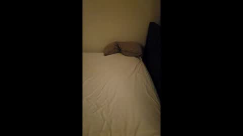 Sexy couple with a squirting lady online show from March 25, 11:55 pm