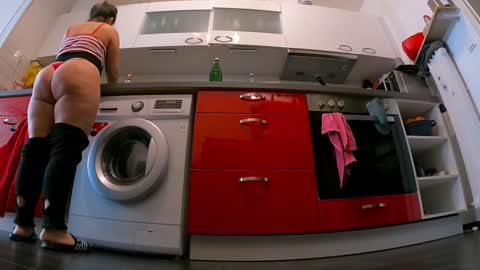 XDA   online show from March 25, 12:00 pm