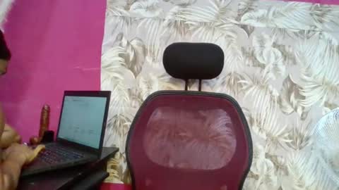 Snapshot of sexydoll32 chatting on April 14, 11:11 pm sexydoll32 online show from April 14, 11:11 pm