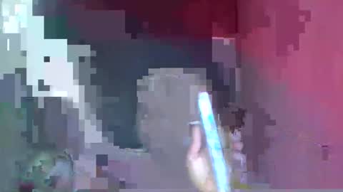 Snapshot of sexydoll32 chatting on April 22, 10:33 pm sexydoll32 online show from April 22, 10:33 pm