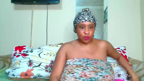 sexyebonylove89 online show from April 12, 2:27 am