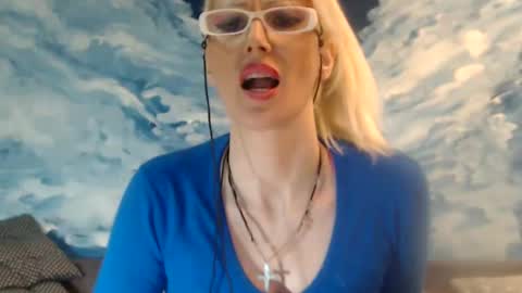 Snapshot of sexyeni chatting on January 14, 9:41 pm ENI pvt moan your name WHEN I M NOT online you tell me in SNAPCHAT deal yes add me... FREE TWITTER magiconline101...... online show from January 14, 9:41 pm