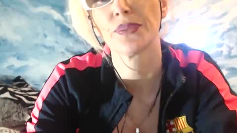 Snapshot of sexyeni chatting on January 30, 1:44 am ENI pvt moan your name WHEN I M NOT online you tell me in SNAPCHAT deal yes add me... FREE TWITTER magiconline101...... online show from January 30, 1:44 am