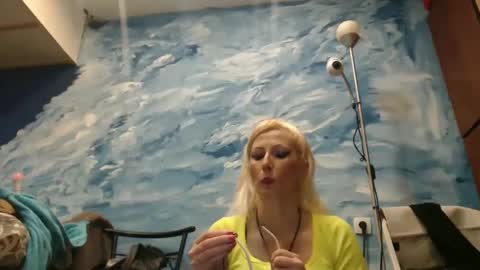 Snapshot of sexyeni chatting on February 24, 12:30 am ENI pvt moan your name WHEN I M NOT online you tell me in SNAPCHAT deal yes add me... FREE TWITTER magiconline101...... online show from February 24, 12:30 am