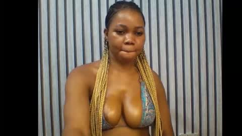 sexyeye368293 online show from October 29, 12:24 am