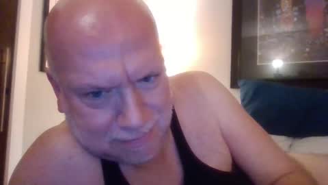 Snapshot of sexyflguy74 chatting on January 18, 11:00 pm SexyFLGuy74 online show from January 18, 11:00 pm