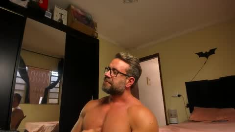 Snapshot of sexyflightz chatting on February 15, 3:20 pm chris online show from February 15, 3:20 pm