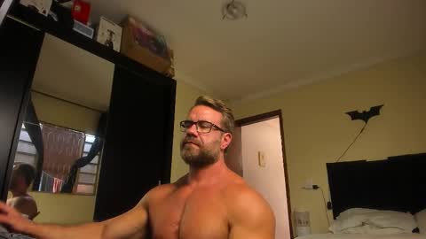 Snapshot of sexyflightz chatting on February 21, 5:36 pm chris online show from February 21, 5:36 pm