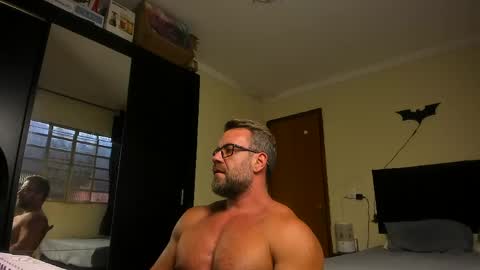 Snapshot of sexyflightz chatting on April 28, 6:35 pm chris online show from April 28, 6:35 pm