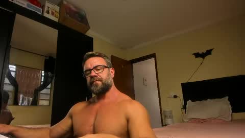 Snapshot of sexyflightz chatting on May 18, 4:46 pm chris online show from May 18, 4:46 pm