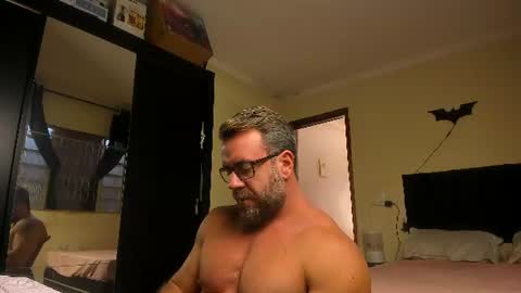 Snapshot of sexyflightz chatting on June 18, 4:33 pm chris online show from June 18, 4:33 pm