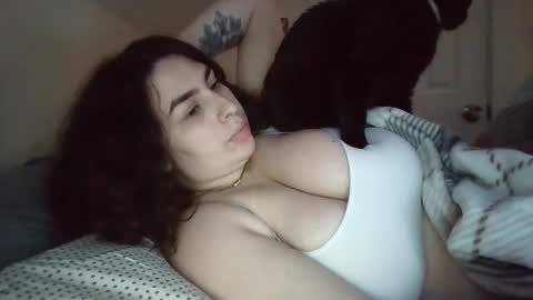 ETERNAL GODDESS WOMAN  online show from May 1, 11:31 pm