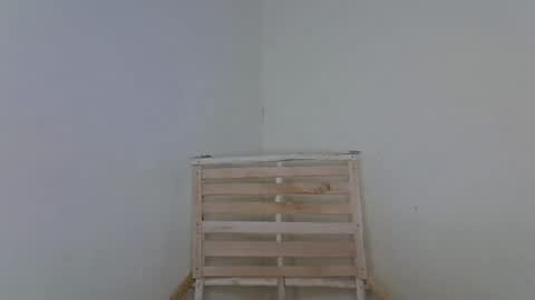 SexyHollyMontana1111 online show from April 11, 7:45 am