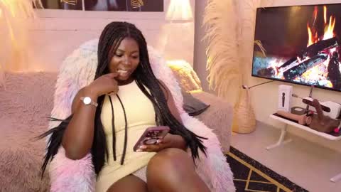 Snapshot of sexyhotblack21 chatting on April 13, 7:41 pm hotebony online show from April 13, 7:41 pm