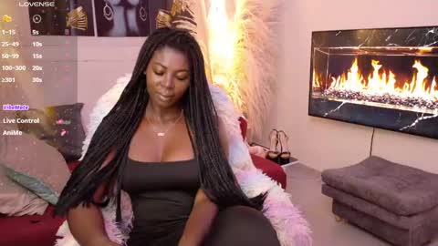 Snapshot of sexyhotblack21 chatting on May 10, 11:59 am hotebony online show from May 10, 11:59 am