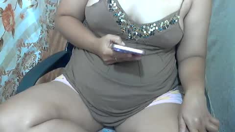 sexyhotmiya online show from July 12, 3:08 am