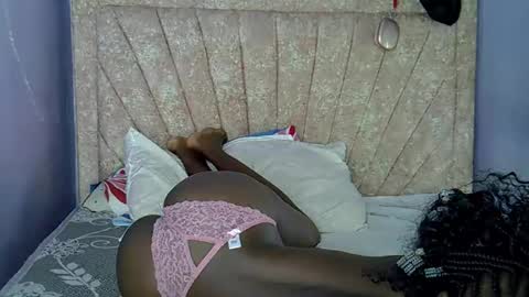 SexyIcey online show from May 15, 11:56 pm