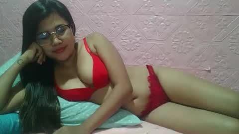 Snapshot of sexyjessa20 chatting on February 3, 6:40 am sexyjessa20 online show from February 3, 6:40 am