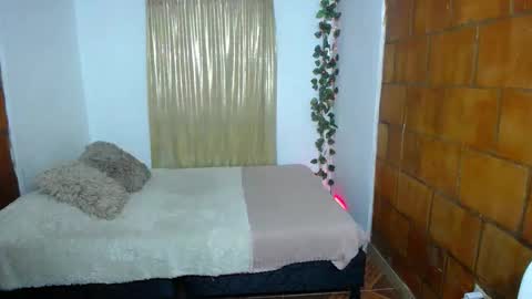 Snapshot of sexykata_of chatting on April 15, 3:08 pm Kata sexy online show from April 15, 3:08 pm