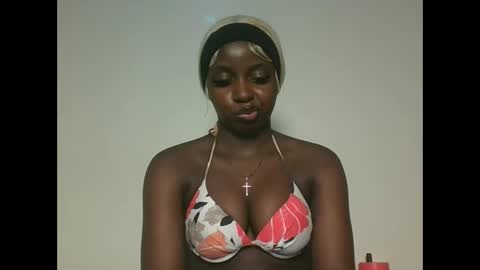 Snapshot of sexykitten201 chatting on May 19, 5:19 pm sexykitty online show from May 19, 5:19 pm