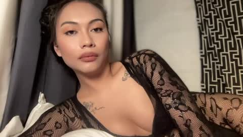 Snapshot of sexylovesappira chatting on May 17, 7:21 pm maxine online show from May 17, 7:21 pm