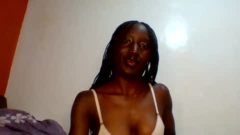 sexylucia5 online show from May 16, 11:03 pm