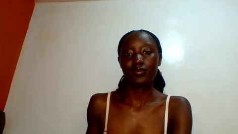 sexylucia5 online show from May 29, 11:03 pm