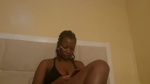 Snapshot of sexymia56 chatting on September 20, 7:20 am Miss mia online show from September 20, 7:20 am