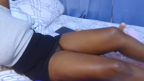 Snapshot of sexymompie chatting on January 29, 9:33 am CANDY online show from January 29, 9:33 am