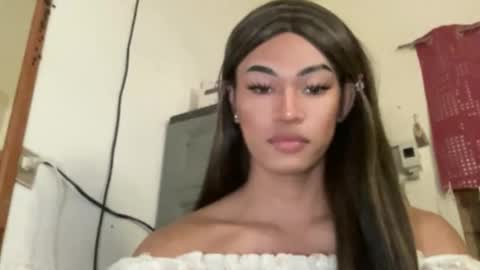 LIEZEL online show from May 22, 3:39 pm