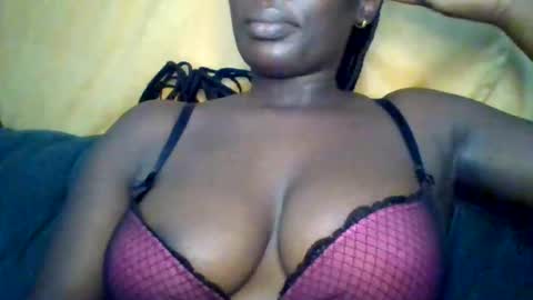 Snapshot of sexynatasha46 chatting on December 13, 11:13 am natasha online show from December 13, 11:13 am