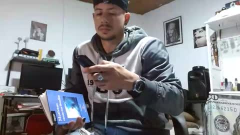 Snapshot of sexynative4u chatting on December 17, 4:29 am sexynative4u online show from December 17, 4:29 am