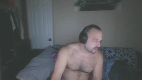 Snapshot of sexypeople4204u chatting on December 16, 2:15 am sexypeople4204u online show from December 16, 2:15 am