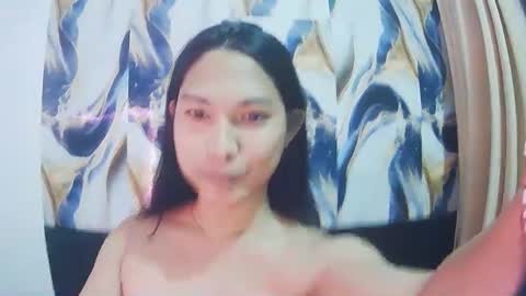 Snapshot of sexypetiteraine chatting on April 19, 12:37 pm sexypetiteraine online show from April 19, 12:37 pm