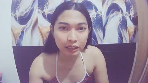 Snapshot of sexypetiteraine chatting on April 27, 6:00 am sexypetiteraine online show from April 27, 6:00 am