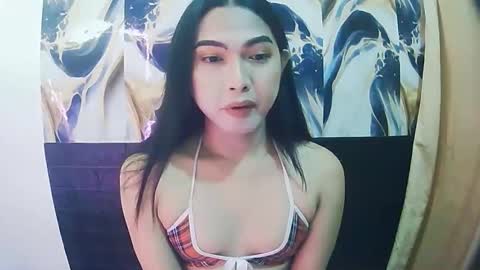 Snapshot of sexypetiteraine chatting on April 28, 2:22 pm sexypetiteraine online show from April 28, 2:22 pm