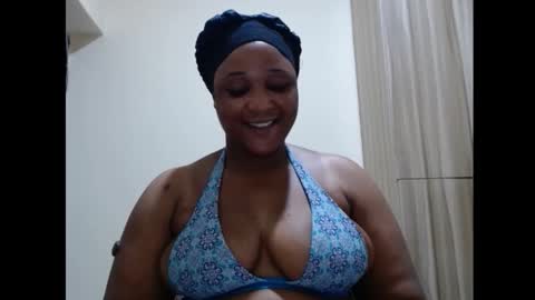 Snapshot of sexyprimxx chatting on February 16, 10:17 pm sexyprimxx online show from February 16, 10:17 pm