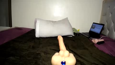 naughty slut online show from January 22, 8:29 am