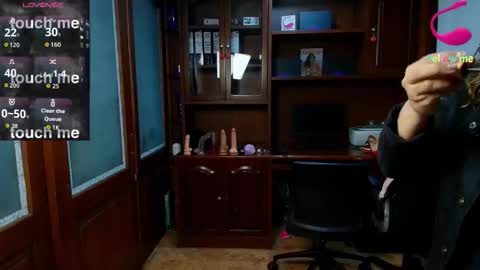 Snapshot of sexyrachel_ chatting on January 16, 12:09 pm R A C H E L online show from January 16, 12:09 pm