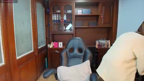 Snapshot of sexyrachel_ chatting on February 6, 11:57 am R A C H E L online show from February 6, 11:57 am