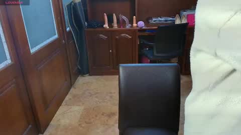Snapshot of sexyrachel_ chatting on March 2, 12:12 pm R A C H E L online show from March 2, 12:12 pm