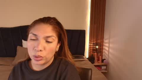 Snapshot of sexyrachel_ chatting on April 24, 12:18 pm R A C H E L online show from April 24, 12:18 pm