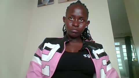 sexyreddebony online show from December 15, 10:28 am