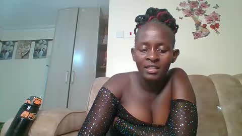 sexyreddebony online show from January 1, 9:41 pm