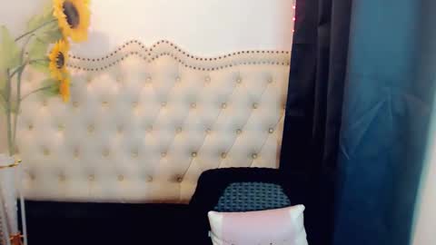 sexyshinixx online show from September 10, 1:55 pm