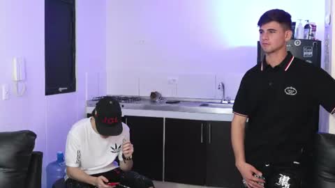 sexyskinnynaksu online show from June 17, 1:52 am