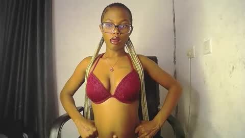 Darkskinned Rae online show from March 18, 8:45 pm